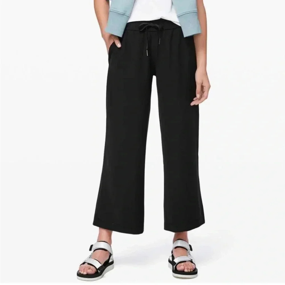 Lululemon On The Fly Wide Leg 7/8 Pant Woven Black 8 - Picture 2 of 11